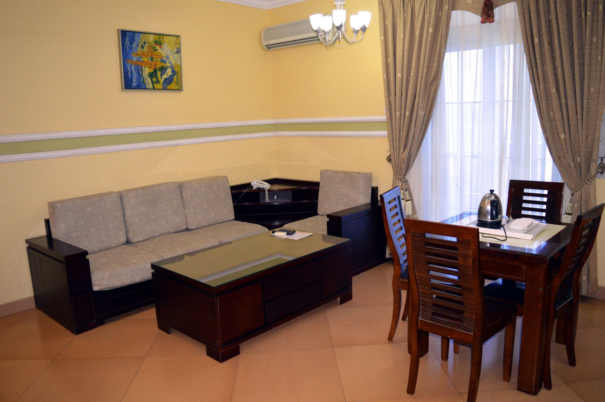 Abla Hotel Apartments Dár Al-Szalám Kültér fotó